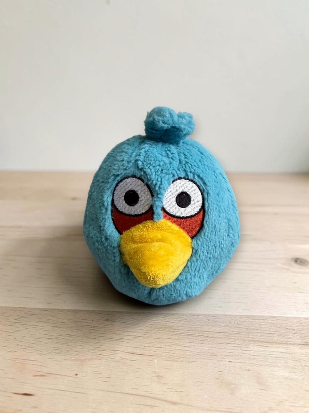 Commonwealth Toys 2010 Angry Birds Tired Blue Jay 5" Stuffed Plush No Sound